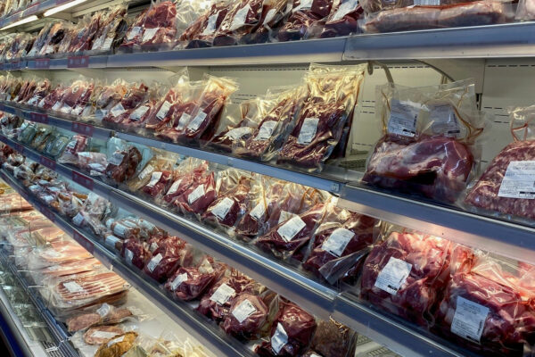 Rayon frais viande magasin Terres Lyonnaises Oullins
