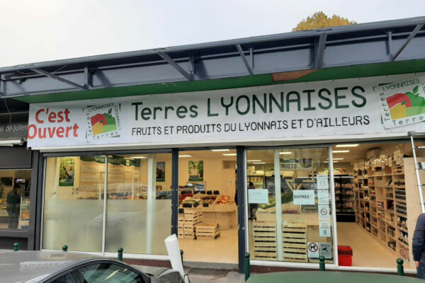 devanture-terres-lyonnaises-saint-genis-laval devanture magasin terres lyonnaises Saint-Genis-Laval