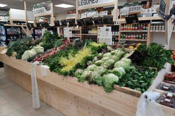 etals-legumes-terres-lyonnaises-saint-genis-laval étals de légumes Terres Lyonnaises Saint-enis-Laval