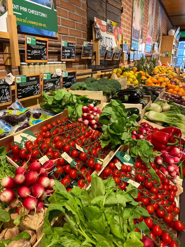 Etals de légumes magasin Terres Lyonnaises Croix-Rousse