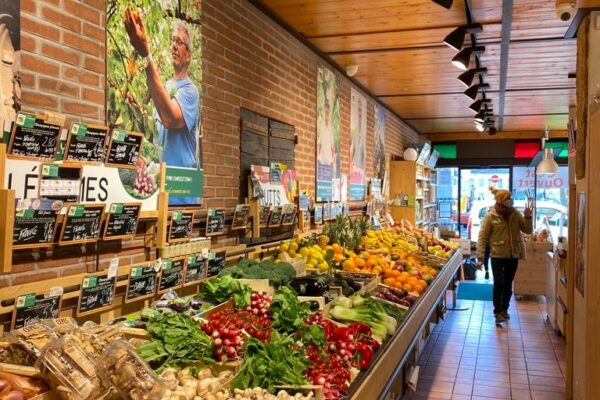Etals de fruits et légumes magasin Terres Lyonnaises Croix-Rousse