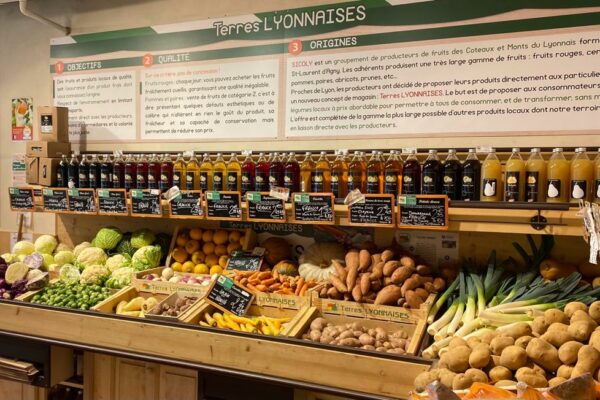 Etals de légumes magasin Terres Lyonnaises Croix-Rousse